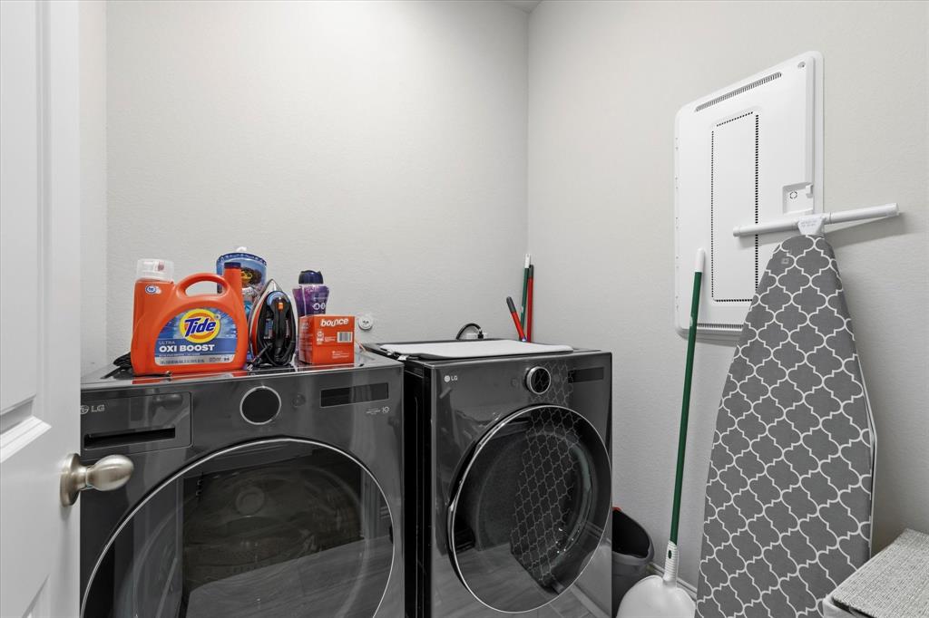 Bayside Twnhms - Residential