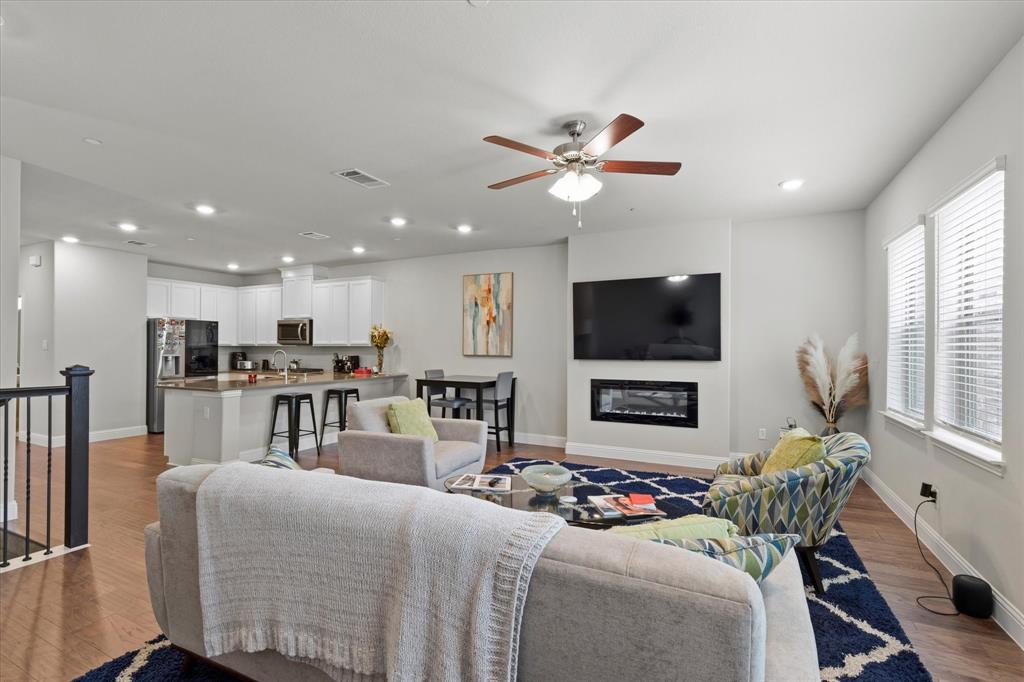 Bayside Twnhms - Residential