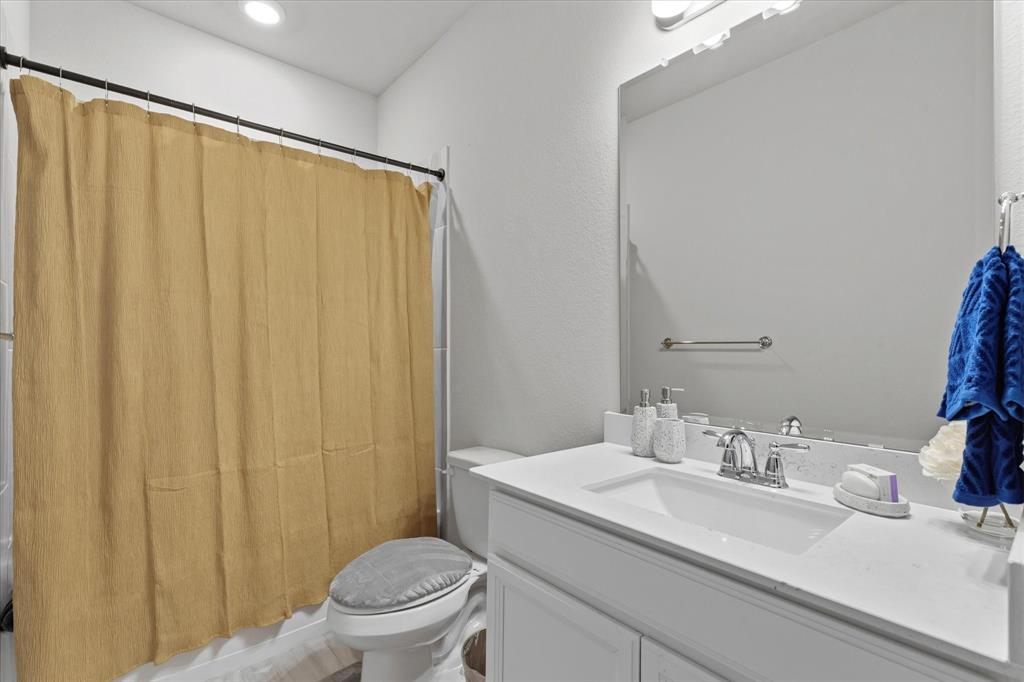 Bayside Twnhms - Residential