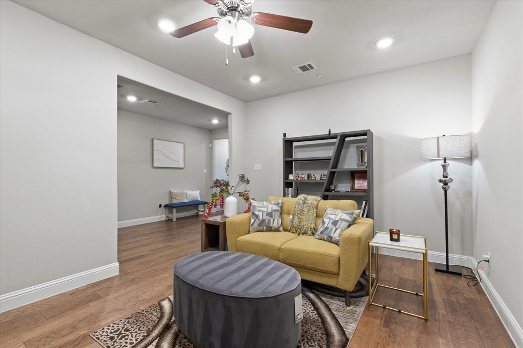 Bayside Twnhms - Residential