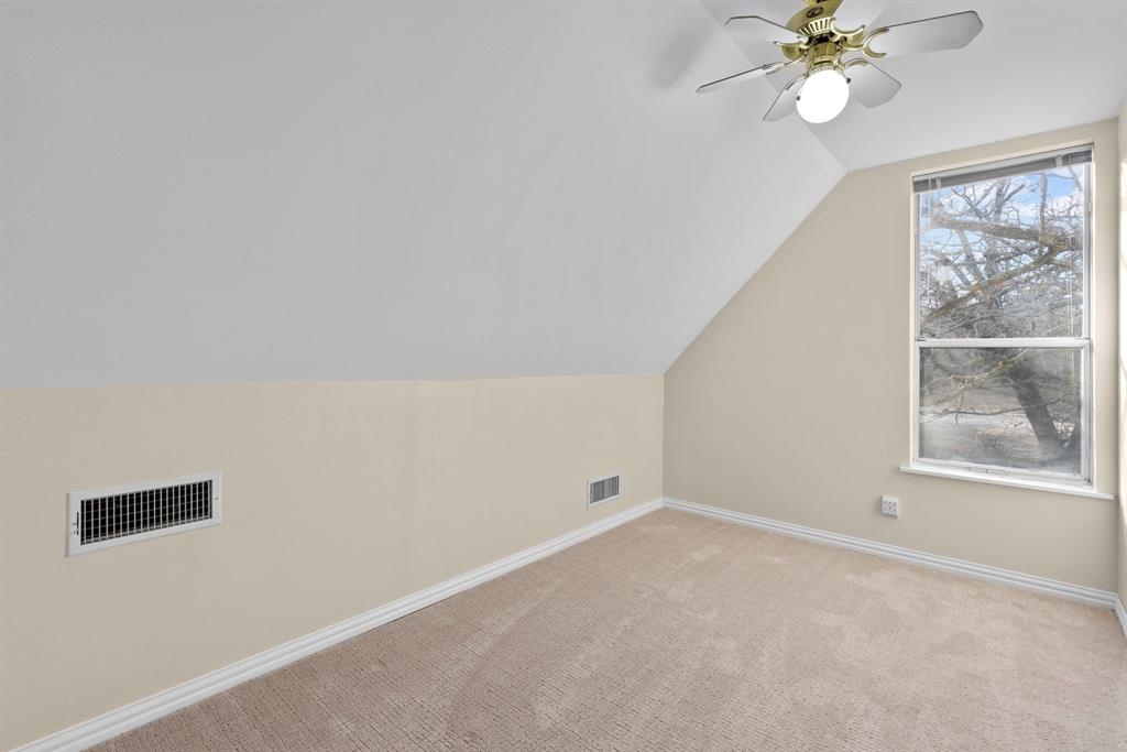 A1043 TENNISON THOMAS R,TRACT 7, ACRES 27.911, - Residential