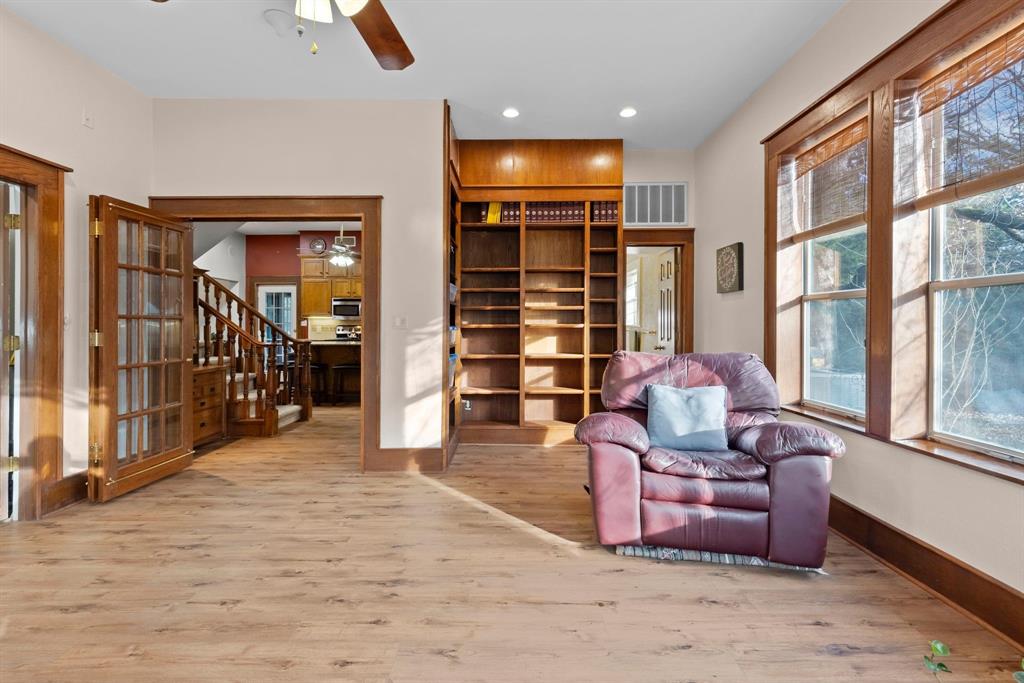 A1043 TENNISON THOMAS R,TRACT 7, ACRES 27.911, - Residential