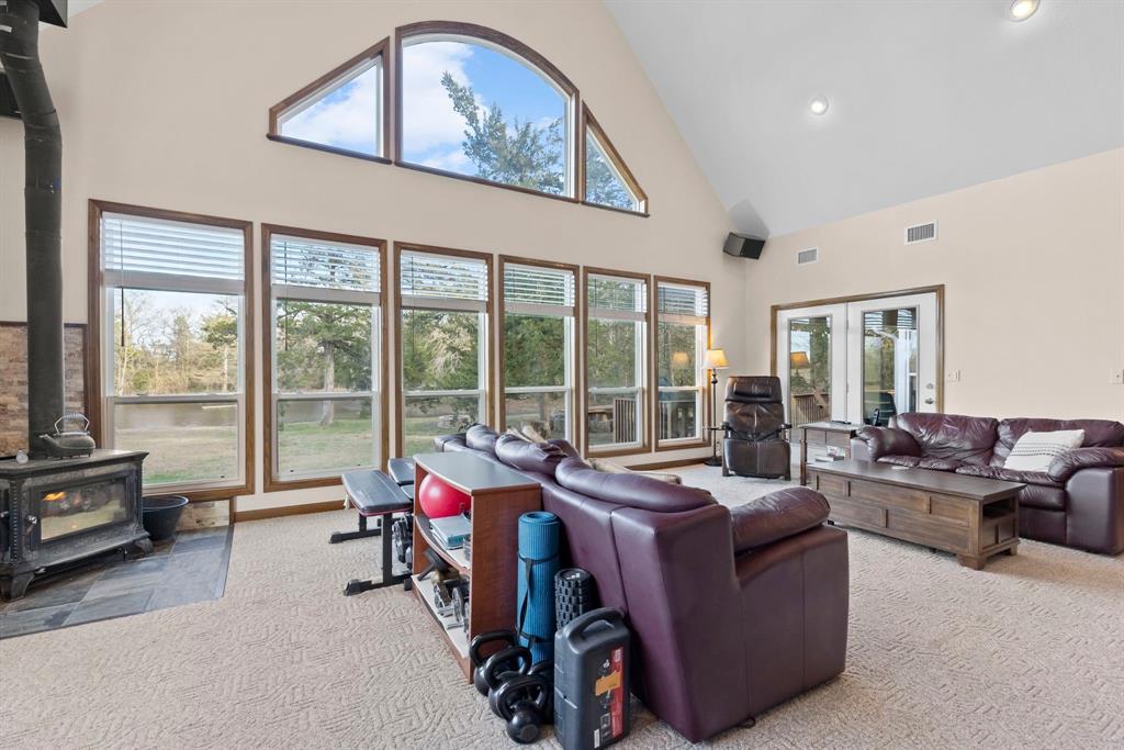 A1043 TENNISON THOMAS R,TRACT 7, ACRES 27.911, - Residential