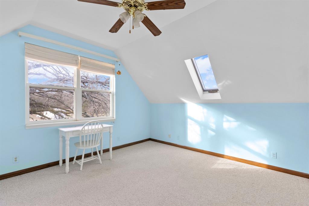 A1043 TENNISON THOMAS R,TRACT 7, ACRES 27.911, - Residential