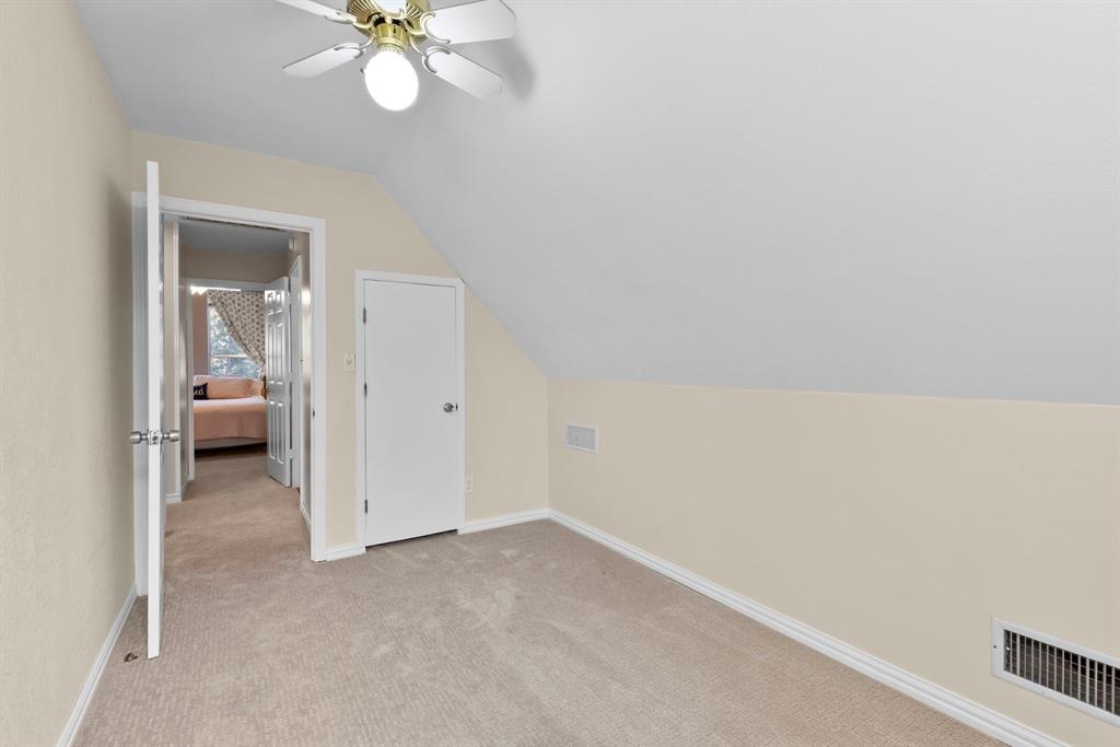 A1043 TENNISON THOMAS R,TRACT 7, ACRES 27.911, - Residential