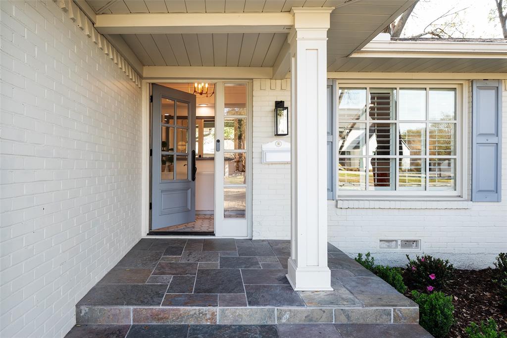 5820 Royal Crest Drive