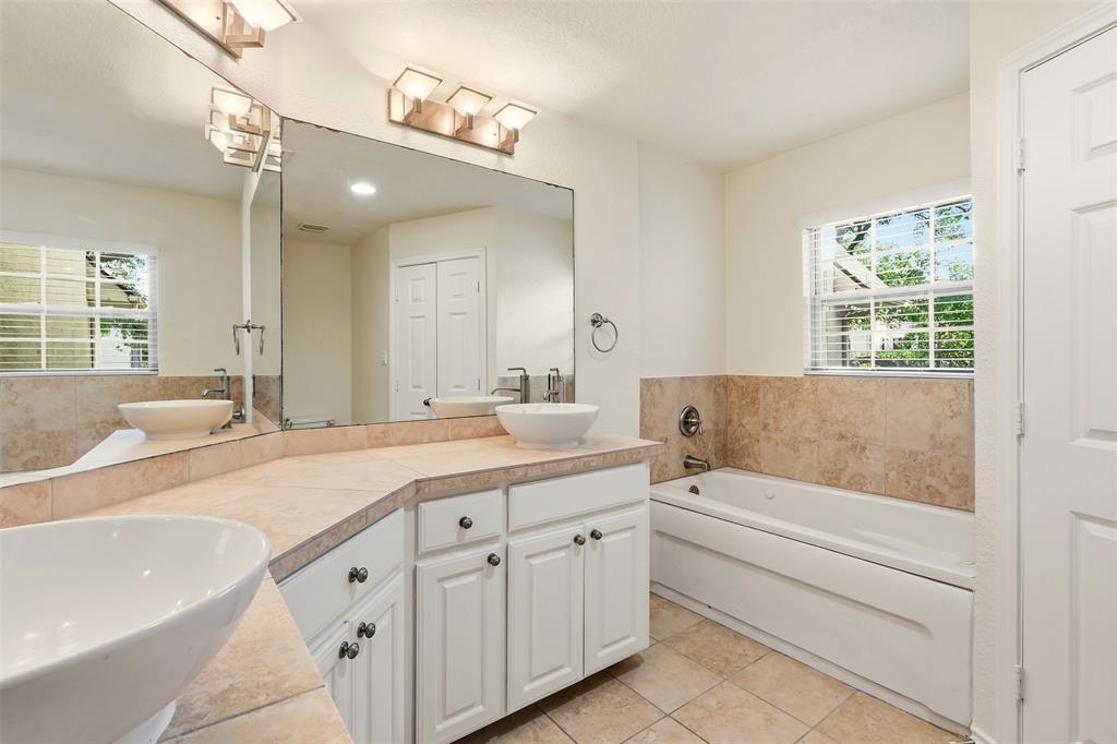 Timberleaf Lane Twnhms - Residential