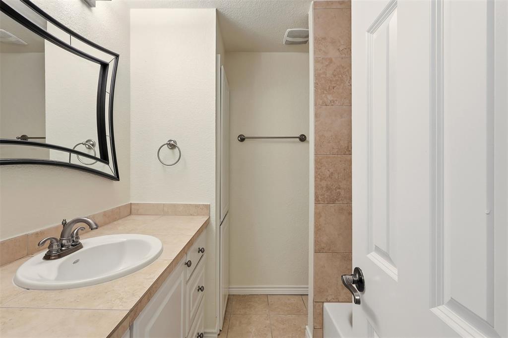 Timberleaf Lane Twnhms - Residential