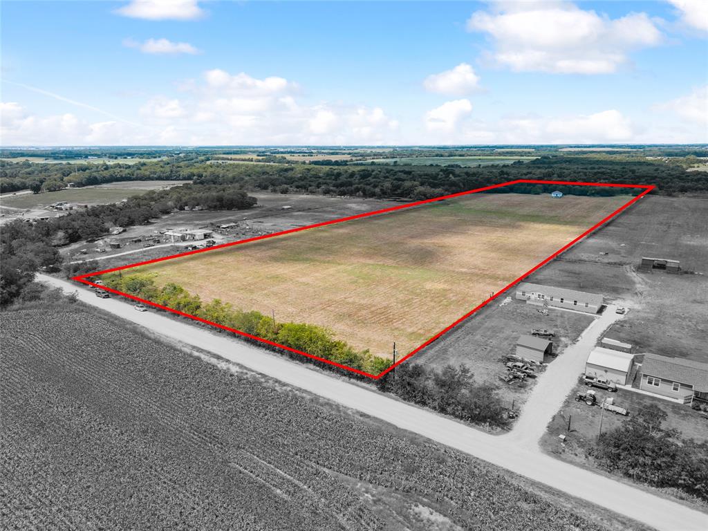 1098 County Road 2114