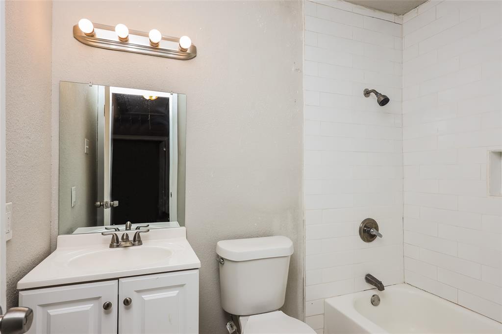 Holiday Park 03 - Residential Lease