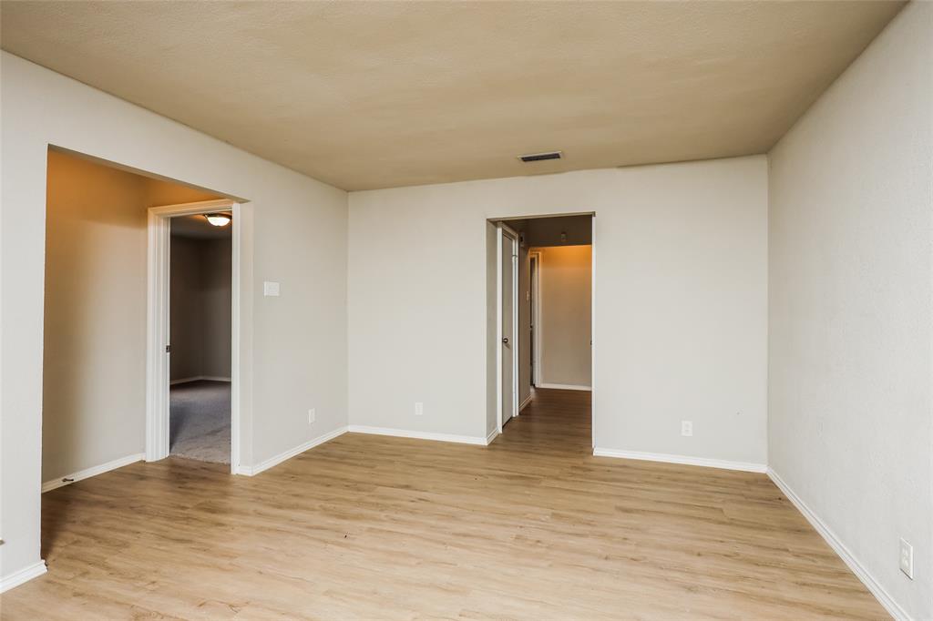 Holiday Park 03 - Residential Lease