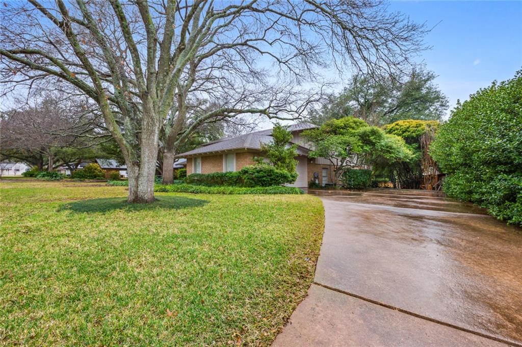 Inverness Place - Residential