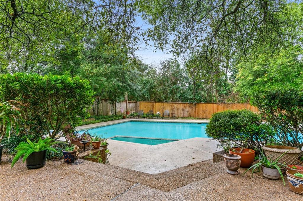 Inverness Place - Residential