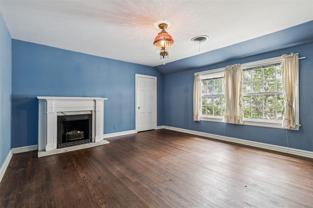 JOYCE WAY 568FR PRESTON RD - Residential