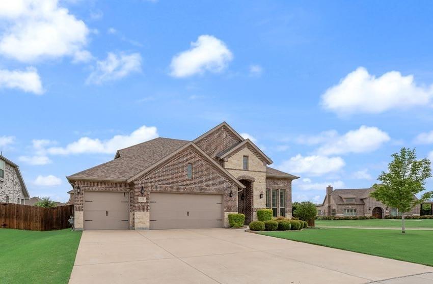 516 W North Creek Drive