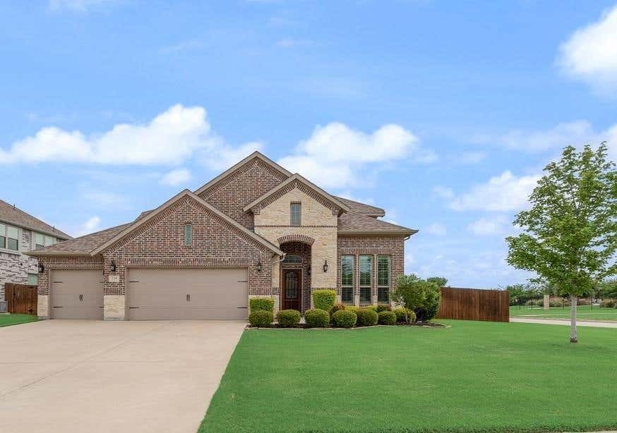 Photo of 516 W North Creek Drive, Sherman, TX 75092 (MLS # 21298195)