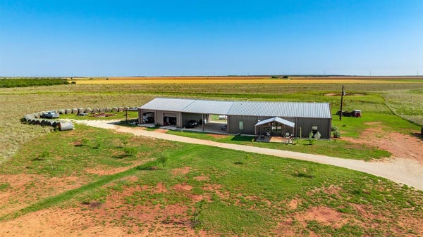 11530 COUNTY RD 140, HAMLIN, TX 79520 - Image 4cfdf332ce90e178606c5a7cae4b85b6/643238085
