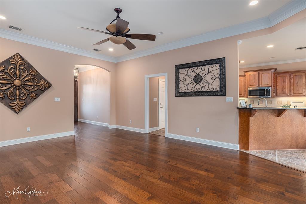 Bossier City, Louisiana 71111, United States, 3 Bedrooms Bedrooms, ,3 BathroomsBathrooms,Residential,Pending,20828