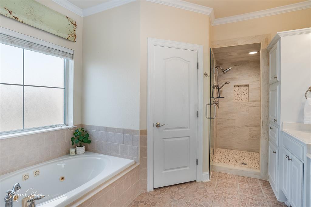 Bossier City, Louisiana 71111, United States, 3 Bedrooms Bedrooms, ,3 BathroomsBathrooms,Residential,Pending,20828