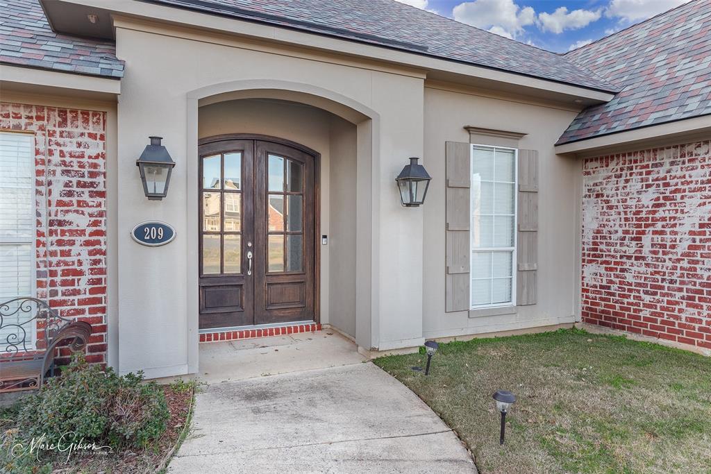 Bossier City, Louisiana 71111, United States, 3 Bedrooms Bedrooms, ,3 BathroomsBathrooms,Residential,Pending,20828