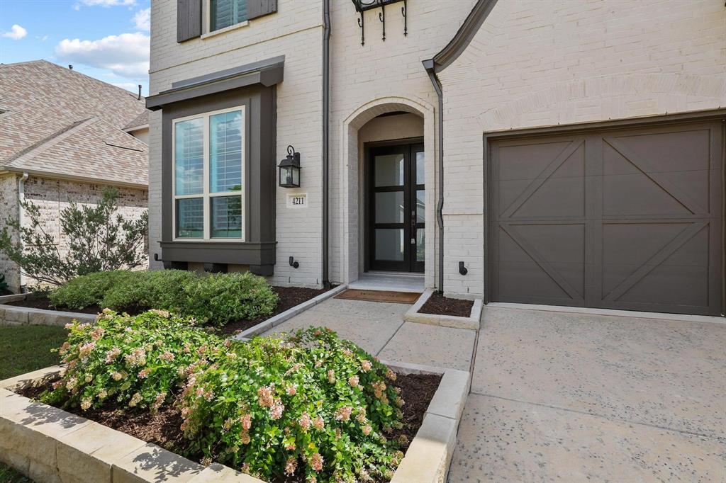 4211 Walnut Grove Lane