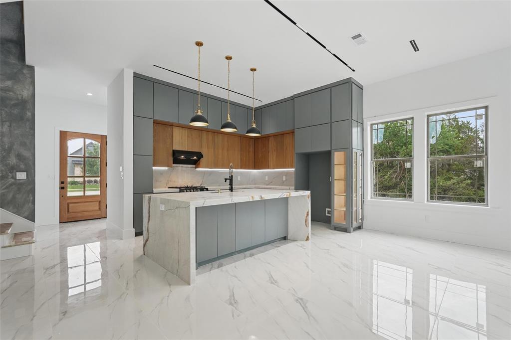 1022 Bow Street
