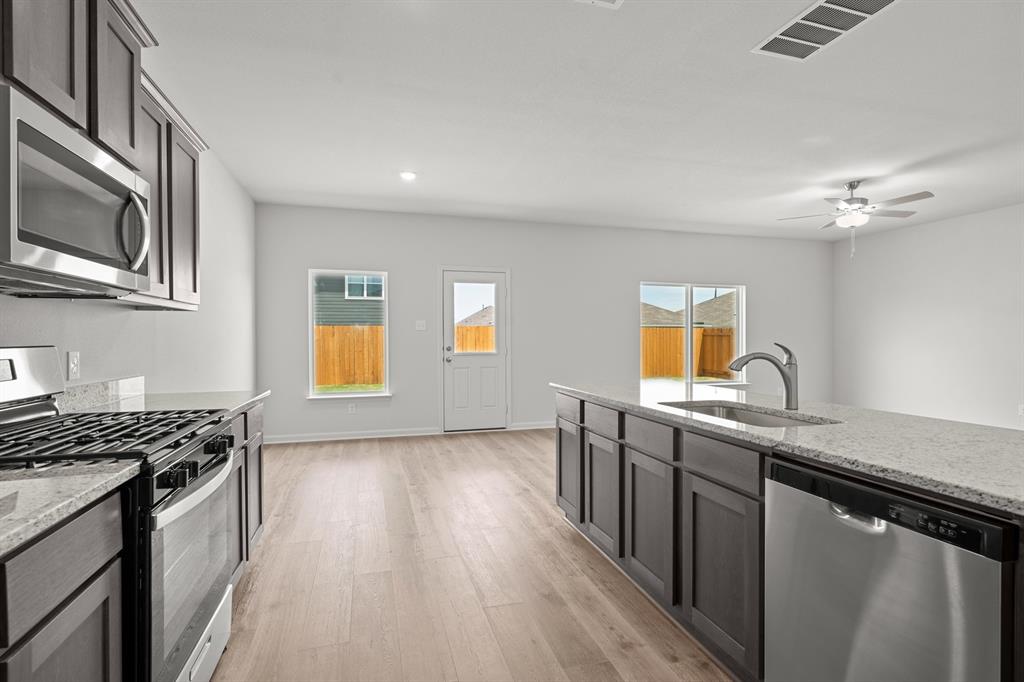 1553 Harvester Drive
