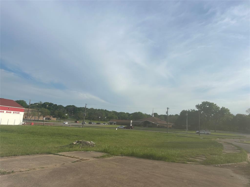 415 W Ledbetter Drive