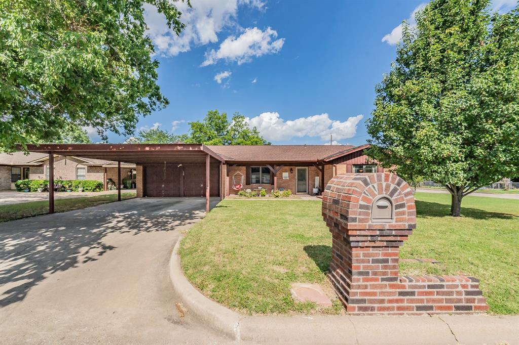 800 Brazos Drive