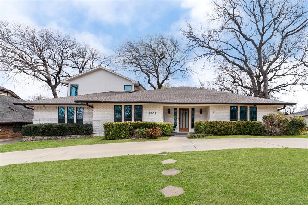 1509 Riverview Drive