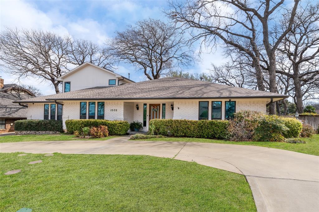 1509 Riverview Drive