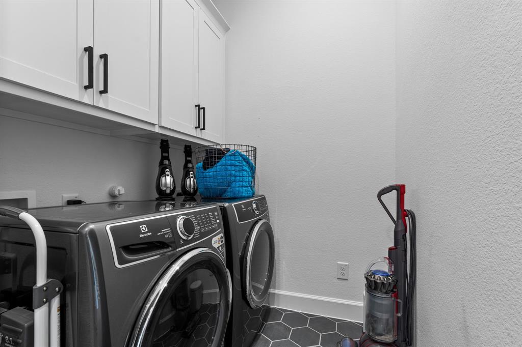 Westbury Tribute Ph 6 - Residential