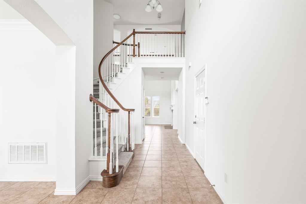 929 Brentwood Drive