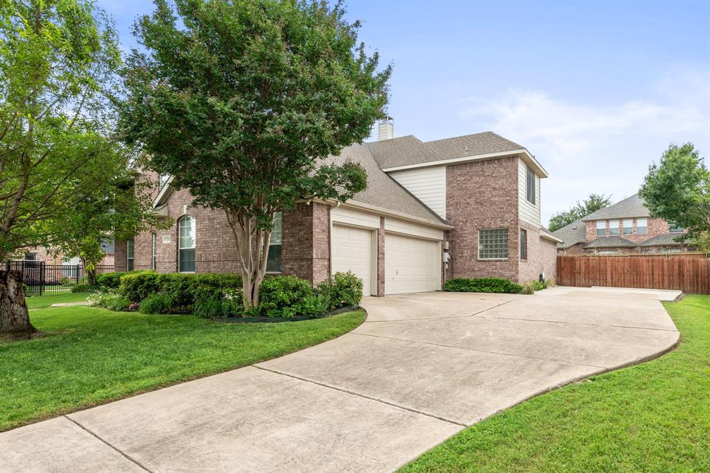 929 Brentwood Drive