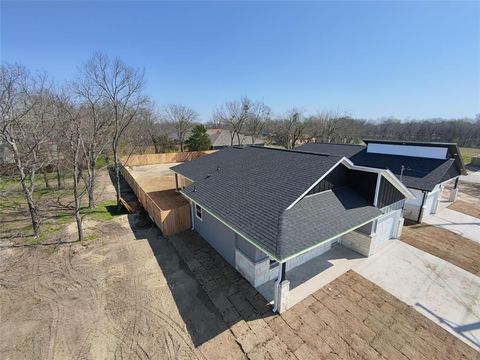 Tiny photo for 2607 Carver Street, Greenville, TX 75401 (MLS # 21198070)