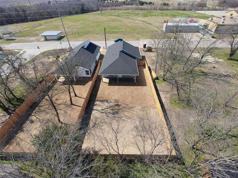 Tiny photo for 2607 Carver Street, Greenville, TX 75401 (MLS # 21198070)