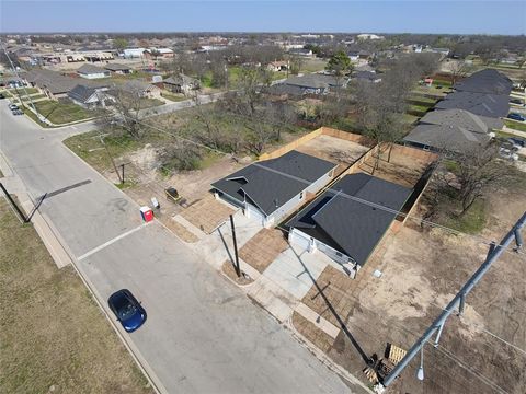 Tiny photo for 2607 Carver Street, Greenville, TX 75401 (MLS # 21198070)