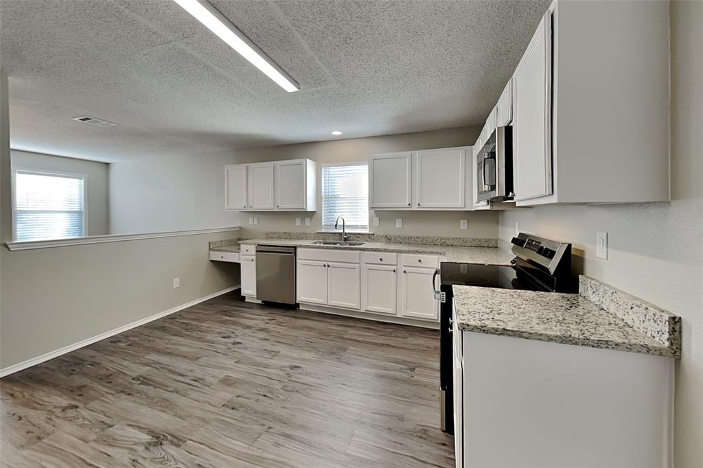 River Oaks Add Ph 2 - Residential Lease