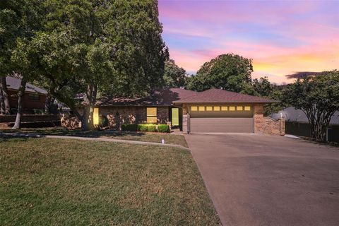 105 Alsbury Boulevard Burleson TX 76028
