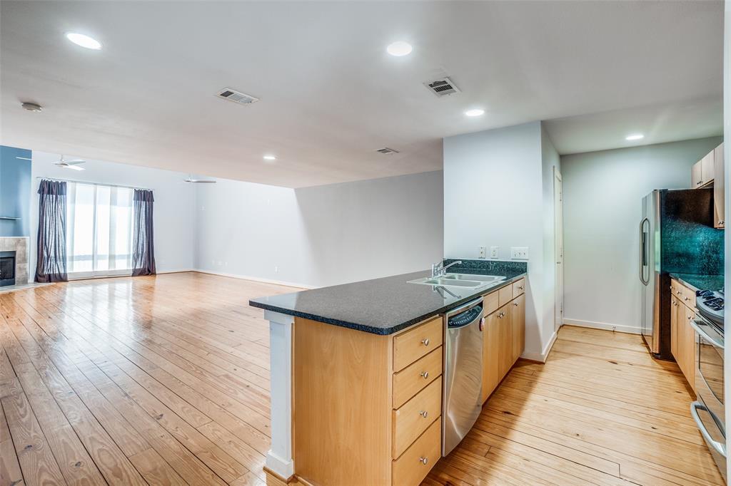 Knight Street Twnhms - Residential