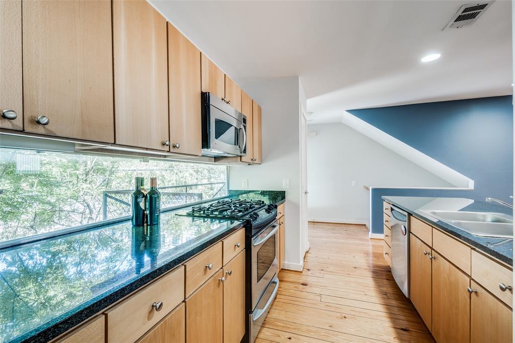 Knight Street Twnhms - Residential