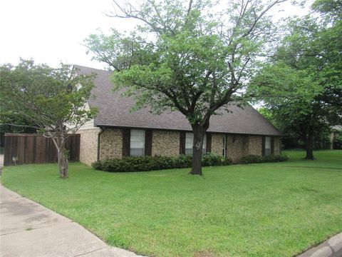 Photo of 720 Blanton Drive, Sherman, TX 75092 (MLS # 21254021)