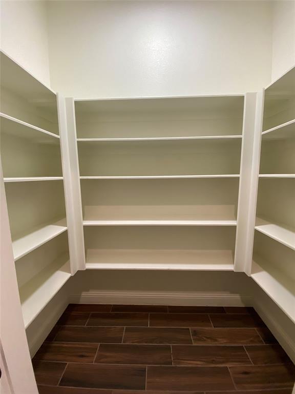 Lakewood Hills Sec 3 - Residential Lease