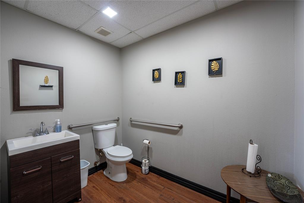 NA - Commercial Sale