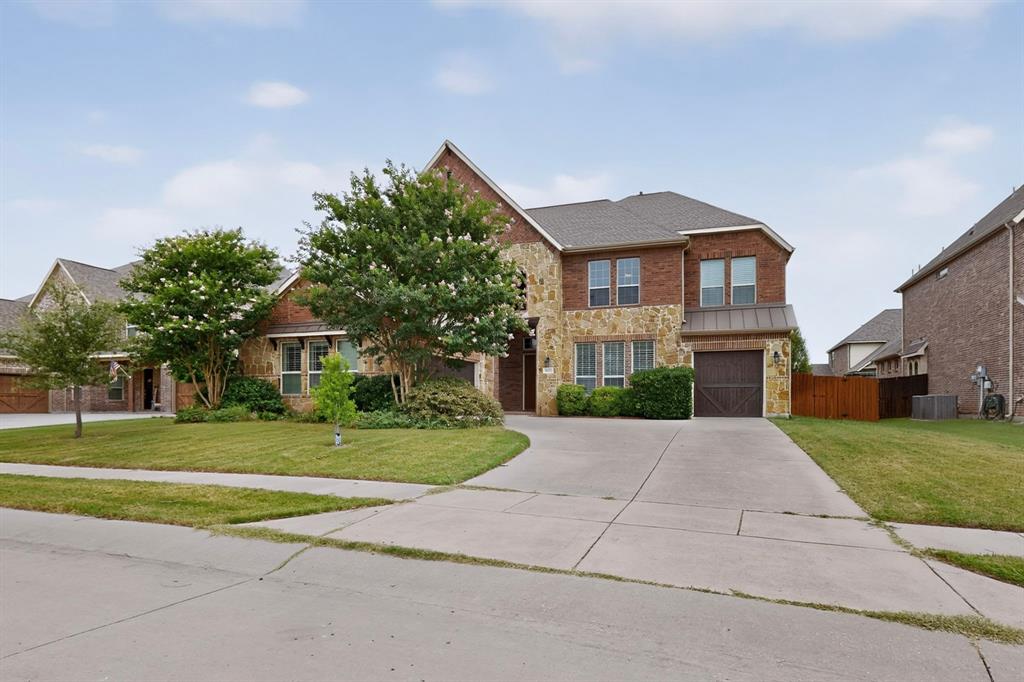 2201 Arbol Way