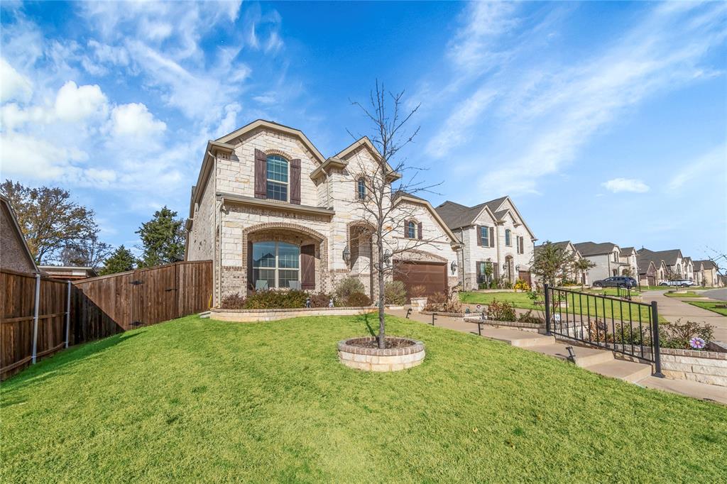 2218 Christopher Lane