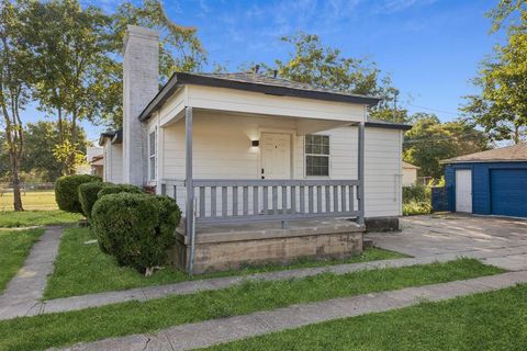 3228 Emmett Street Dallas TX 75211