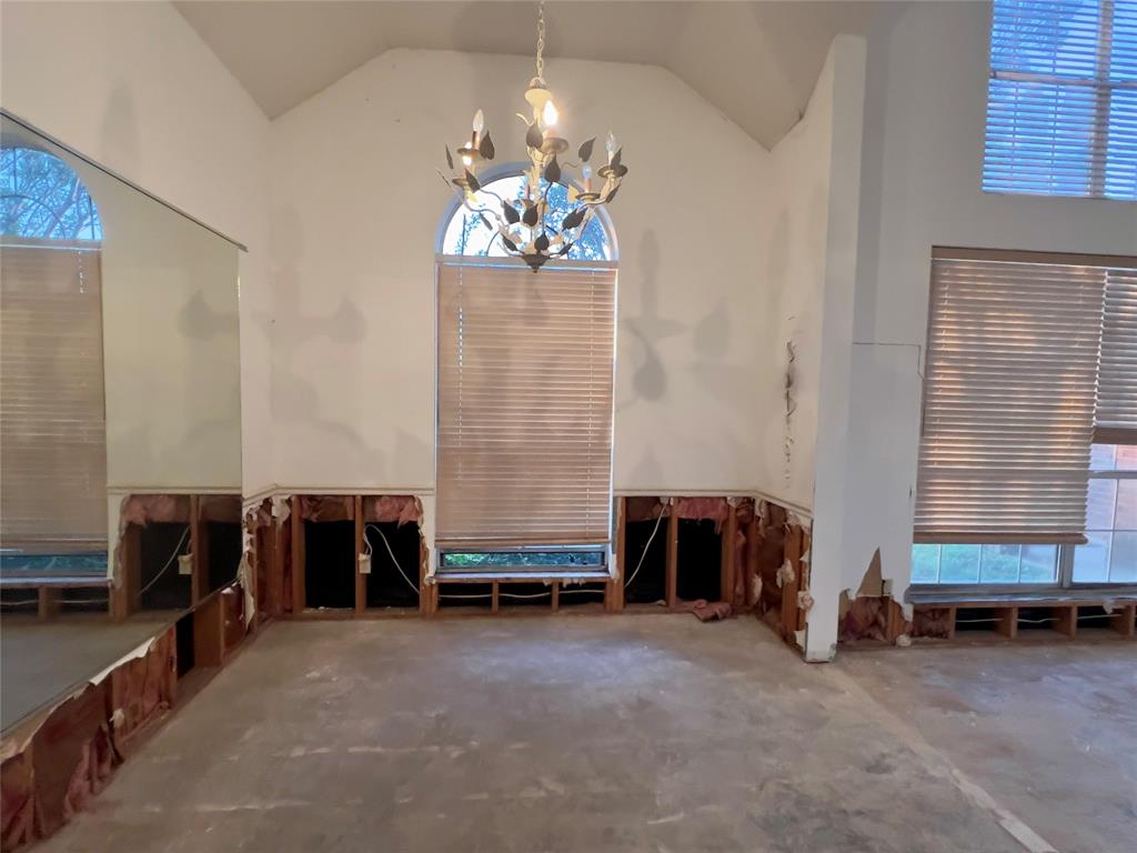 8316 Autumncrest Court