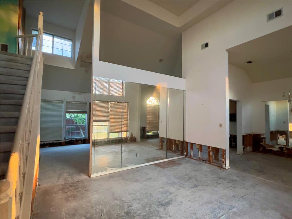 8316 Autumncrest Court