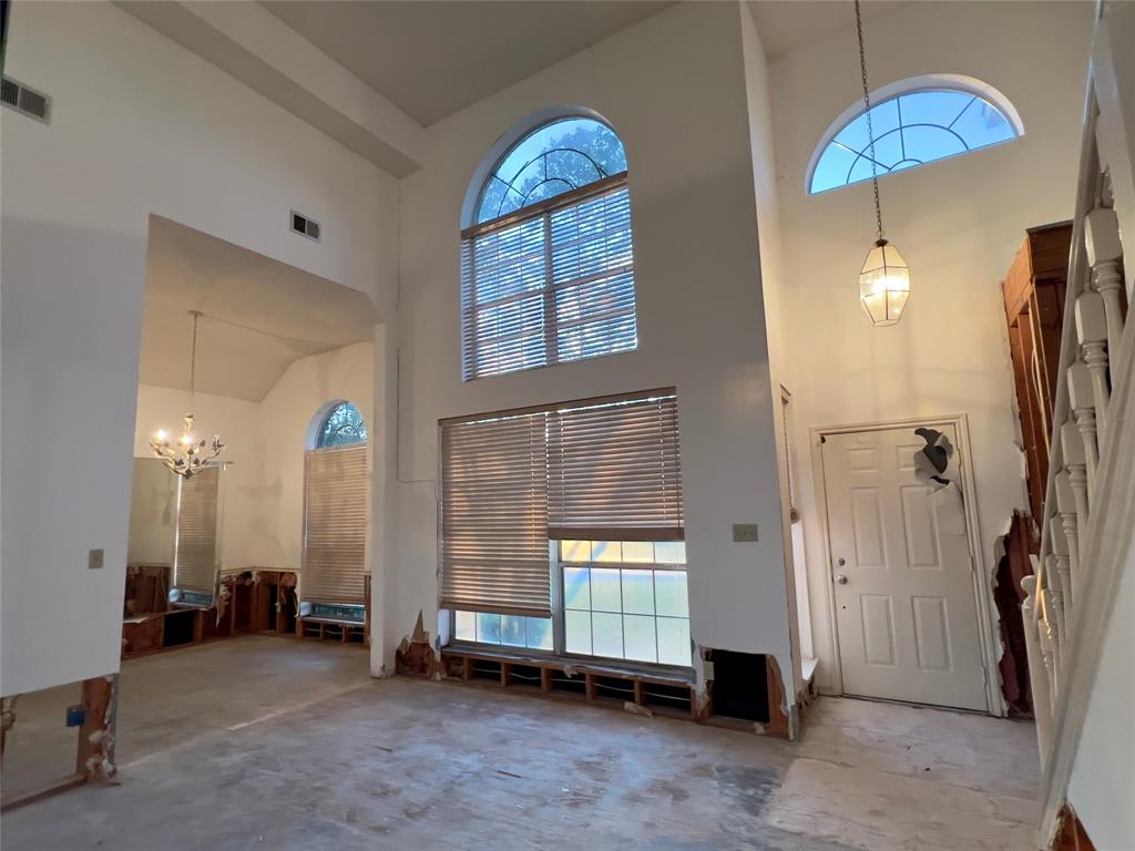 8316 Autumncrest Court